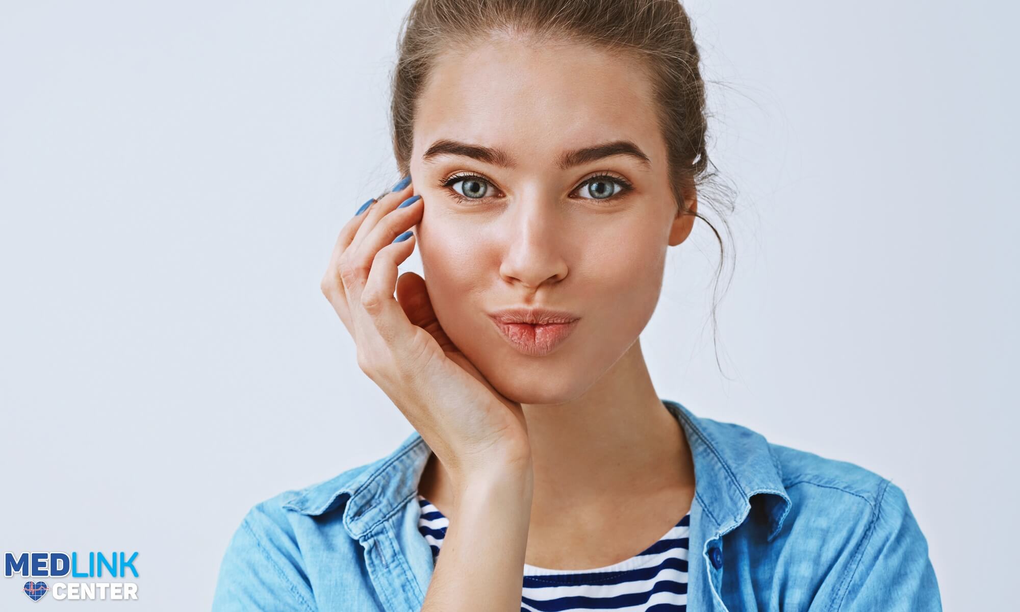 Volumizare pomeți instantă cu Acid Hialuronic